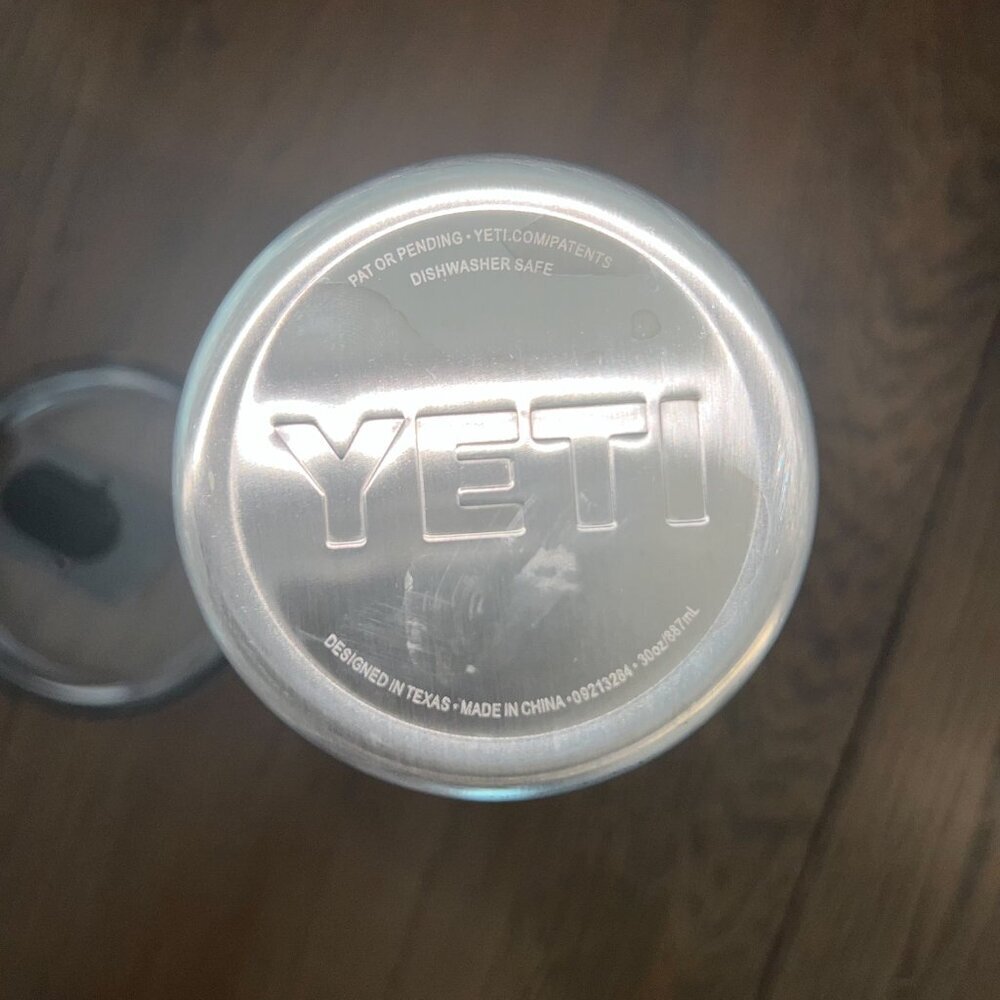 YETI Rambler Stainless Steel Tumbler with Magslider Lid 30oz Seafoam - Picture 7 of 7